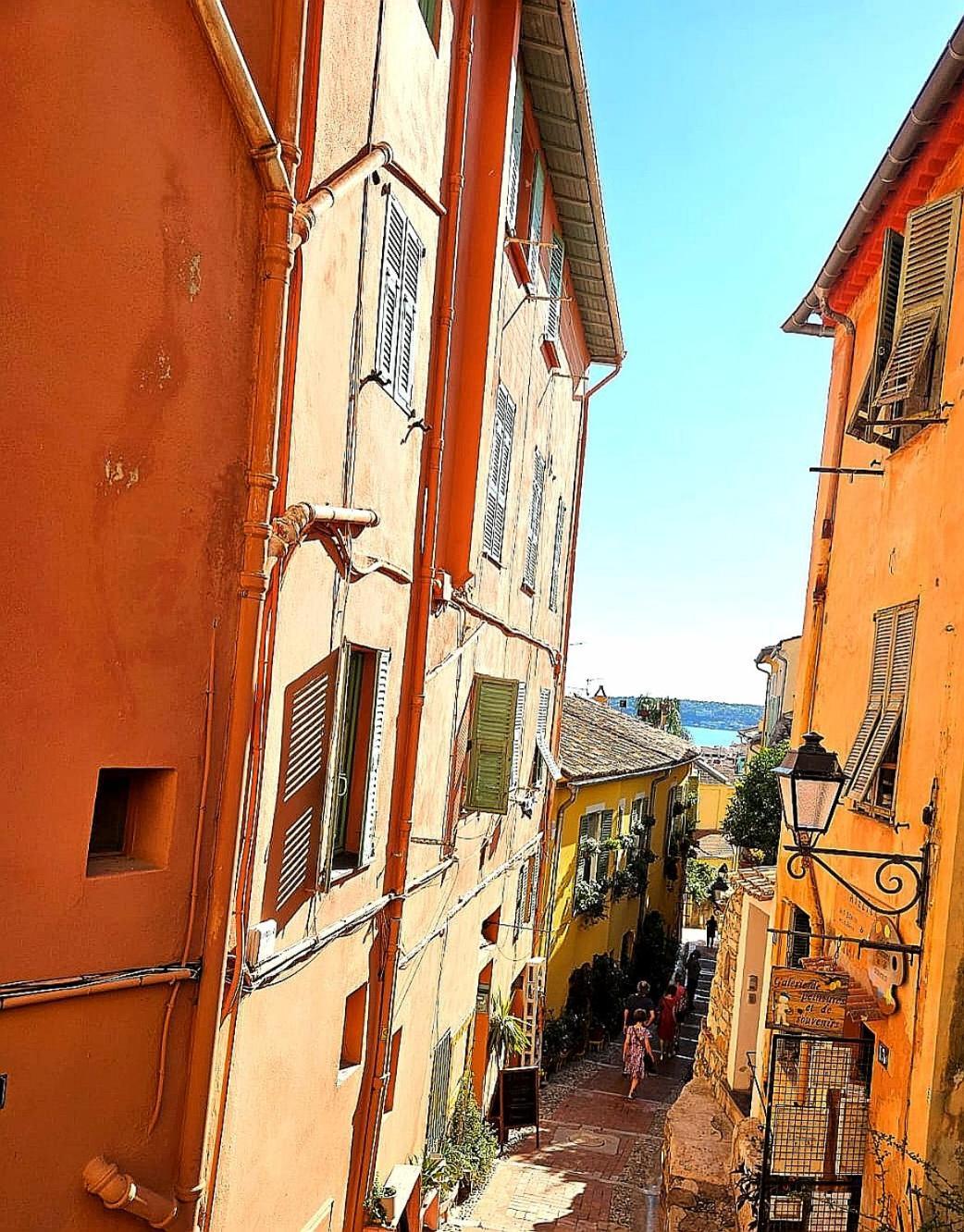Vieille Ville De Menton Exteriör bild